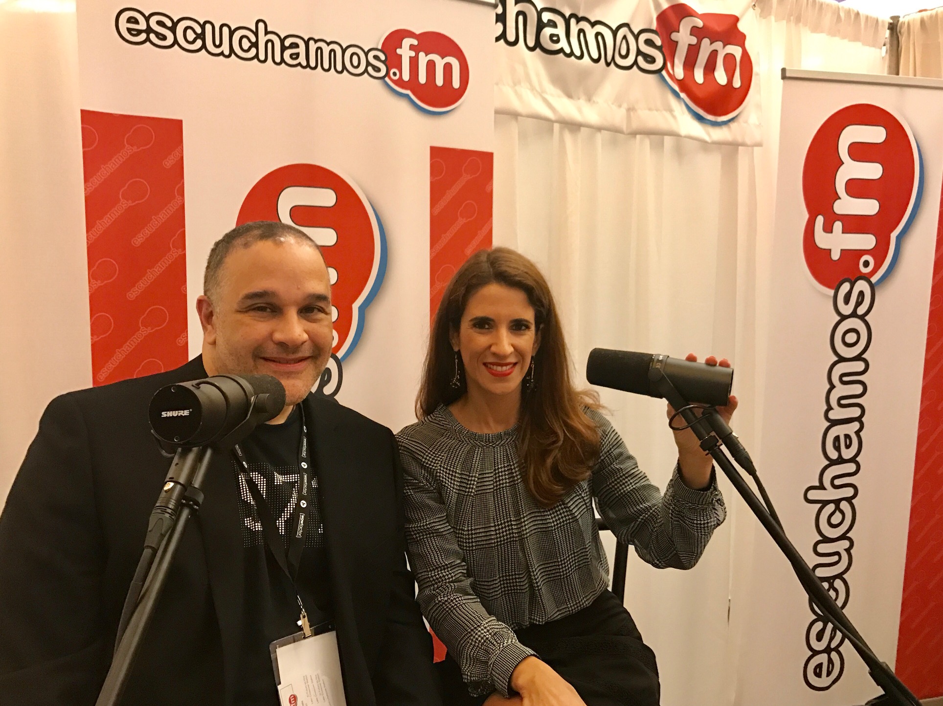 Laura Aiello en la radio Escuchamos FM con Jose Urdaneta